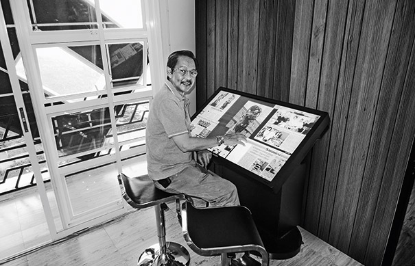 Ramon Orlina and his Interactive WALL wood