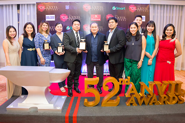 PLDT Home team with PLDT Chairman Manny V. Pangilinan